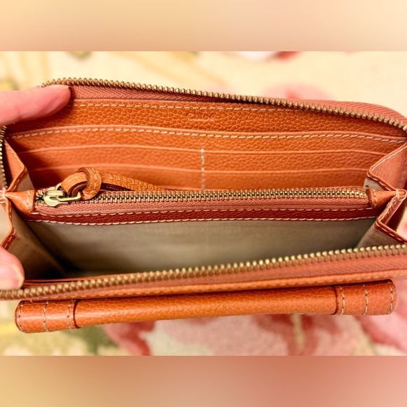 Full Inclusion Chloe Peacock Orange Pebbled Paraty Zippy Wallet - Picture 12 of 16